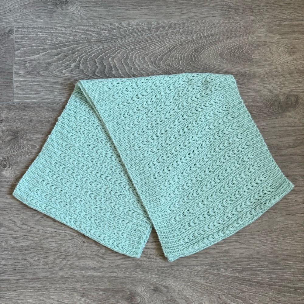 Women’s Mint Green Knit Infinity Scarf